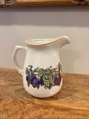 Vintage Pitcher “Kensington Garden”